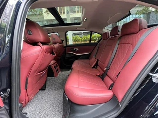 BMW 3 Series 2025 325Li M Conjunto deportivo interior foto 20