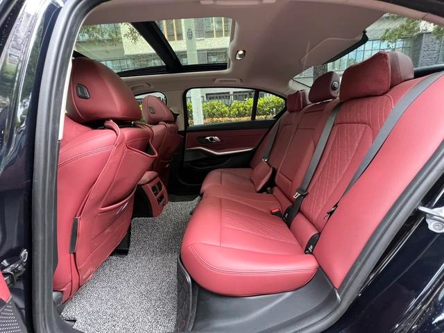 BMW 3 Series 2025 325Li M Conjunto deportivo interior foto 20