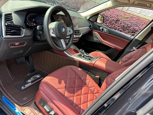 BMW X5 2022 xDrive 30Li Premium Class M Sports suit exterior photo 4