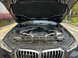 BMW X5 2022 xDrive 30Li Premium Class M Sports suit interior photo 16