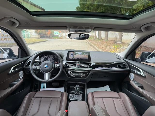 BMW 1 Series 2023 125i M Sports Obsidian Night Edition interior photo 16