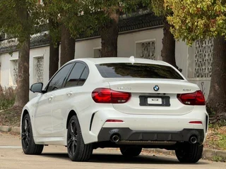 BMW 1 Series 2023 125i M Sports Obsidian Night Edition interior photo 19
