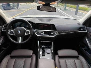 BMW 3 Series 2022 325Li M Conjunto deportivo exterior foto 8 BMW 3 Series 2022 325Li M Conjunto deportivo exterior foto 8