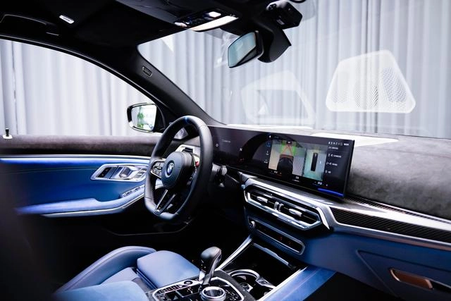 BMW M3 2023 M3 Sedán de cuatro puertas Versión Thunder interior foto 7