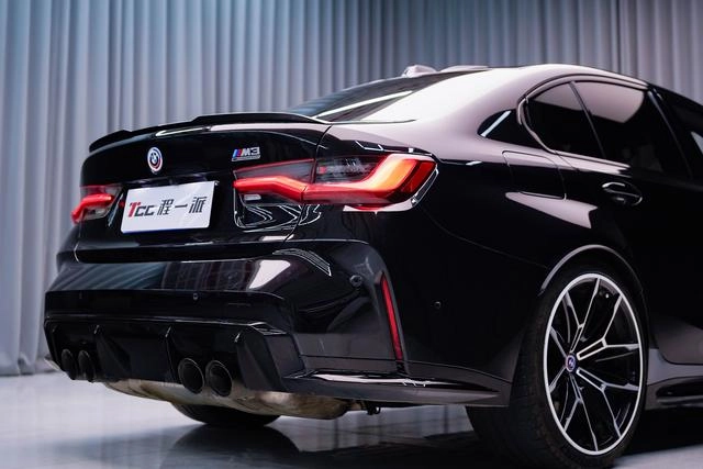 BMW M3 2023 M3 Sedán de cuatro puertas Versión Thunder interior foto 9
