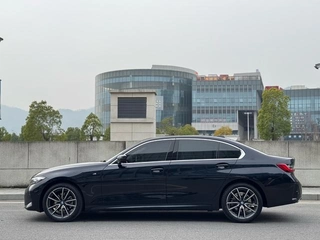 BMW 3 Series 2025 325Li M Sports suit exterior photo 4