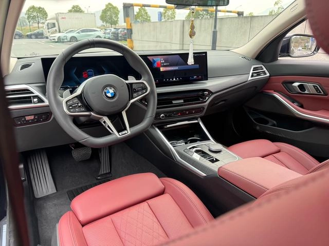 BMW 3 Series 2025 325Li M Sports suit exterior photo 5