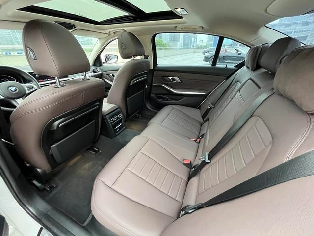 BMW 3 Series 2021 Restyling 320Li M Sports suit interior photo 13