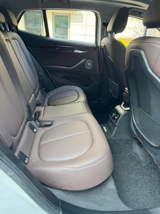 BMW X2 2021 Reforma sDrive25i M Conjunto deportivo interior foto 10