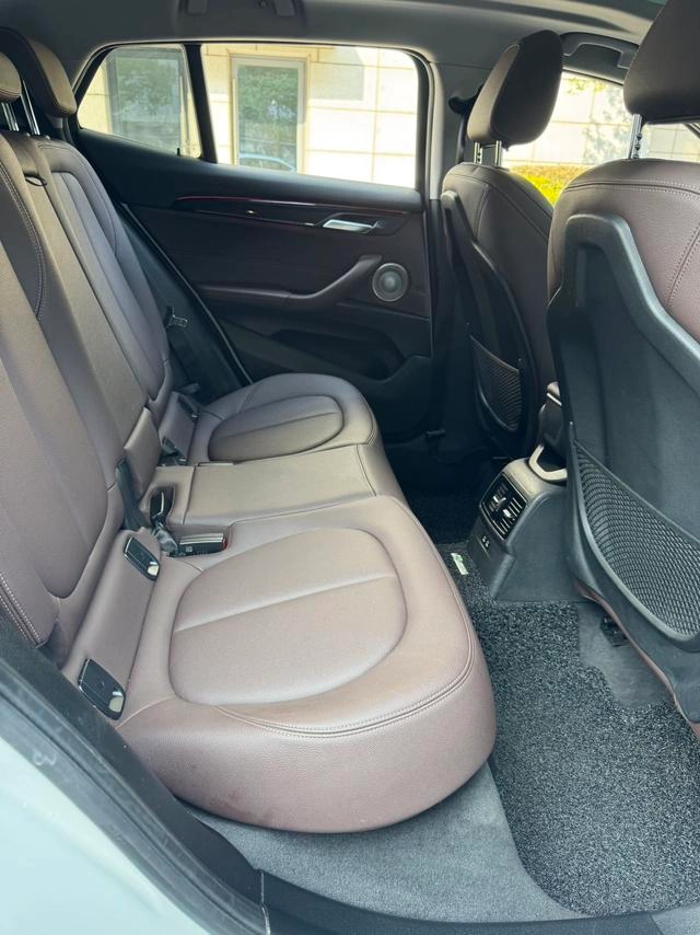 BMW X2 2021 Reforma sDrive25i M Conjunto deportivo interior foto 10