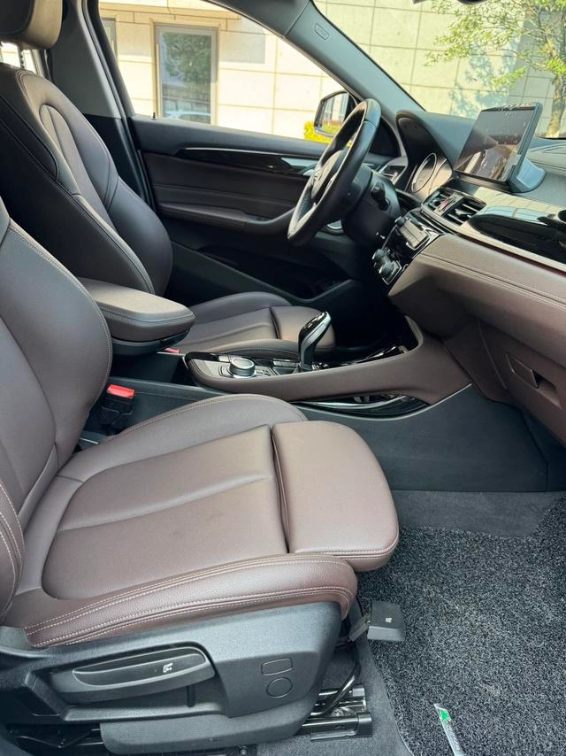 BMW X2 2021 Reforma sDrive25i M Conjunto deportivo interior foto 11