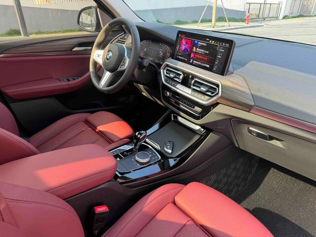 BMW X3 2022 Second change xDrive30i Leading Type M Obsidian Night Suit interior photo 11