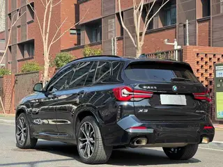 BMW X3 2022 Second change xDrive30i Leading Type M Obsidian Night Suit interior photo 16