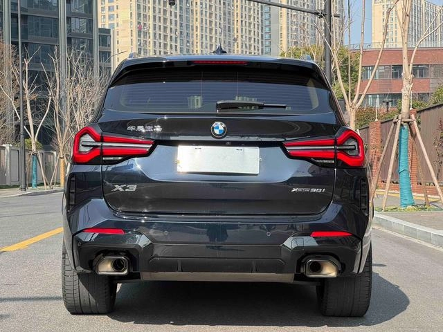 BMW X3 2022 Second change xDrive30i Leading Type M Obsidian Night Suit interior photo 17
