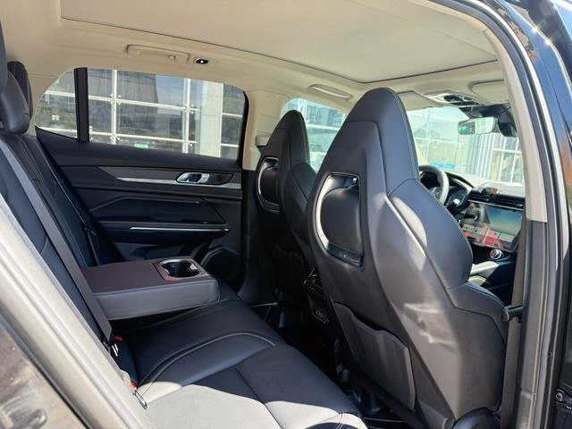 LYNK & CO 01 2023 2.0TD two-drive type Pro exterior photo 6 LYNK & CO 01 2023 2.0TD two-drive type Pro exterior photo 6