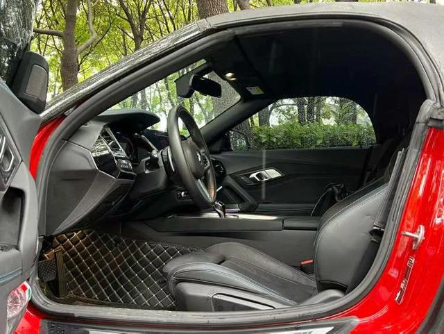 BMW Z4 2022 sDrive 25i M Sports Night Suit interior photo 6