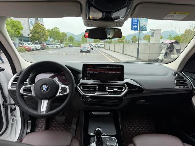 BMW X3 2022 xDrive25i M Sports suit exterior photo 6