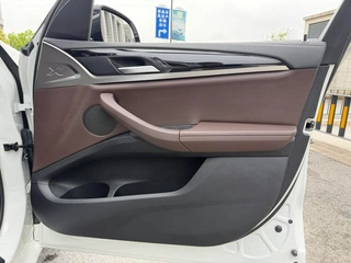 BMW X3 2022 xDrive25i M Sports suit interior photo 9