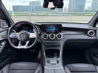 Mercedes-Benz GLC AMG 2022 AMG GLC 43 4MATIC интерьер фото 9