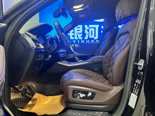 BMW X5 2022 Restyling xDrive 40Li M Sports suit exterior photo 6