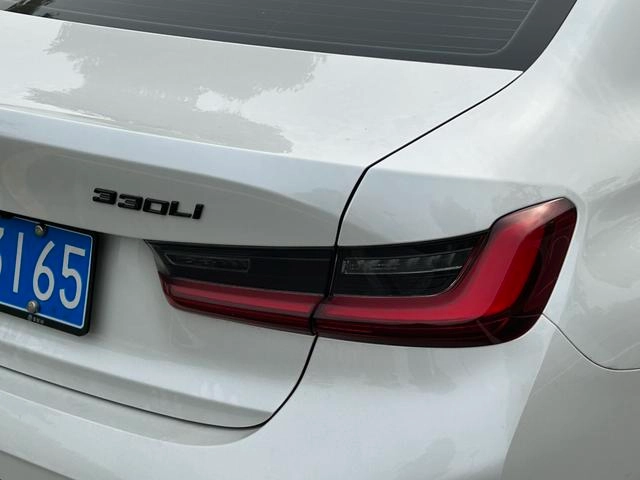BMW 3 Series 2025 330Li M Sports Night Suit exterior photo 8