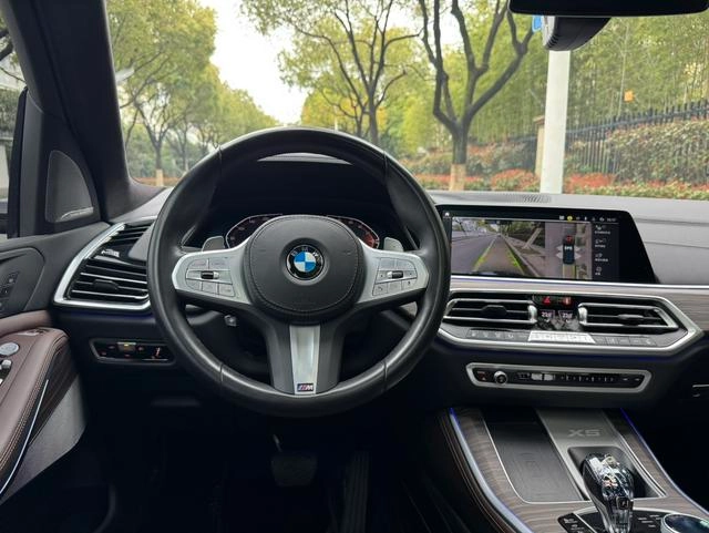 BMW X5 2022 Restyling xDrive 40Li M Sports suit interior photo 15