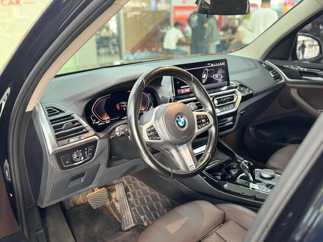 BMW X3 2022 Reforma xDrive25i M Conjunto deportivo interior foto 9