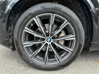 BMW X5 2022 xDrive 30Li Premium Class M Sports suit interior photo 16