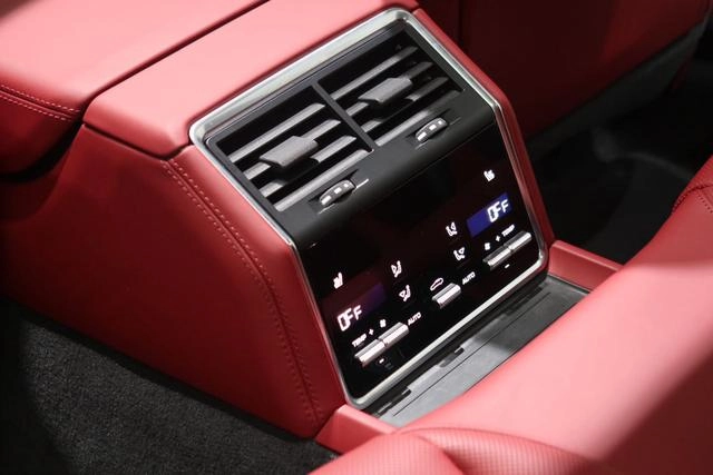 Porsche Panamera 2023 Panamera 2.9T Edición de platino interior foto 13