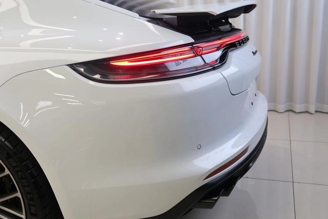 Porsche Panamera 2023 Panamera 2.9T Edición de platino interior foto 19