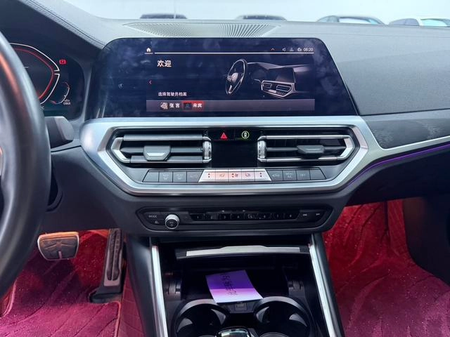 BMW 4 Series 2022 425i Convertible M Sports suit exterior photo 6