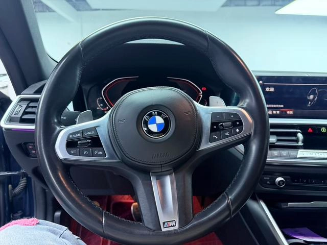 BMW 4 Series 2022 425i Convertible M Sports suit exterior photo 8