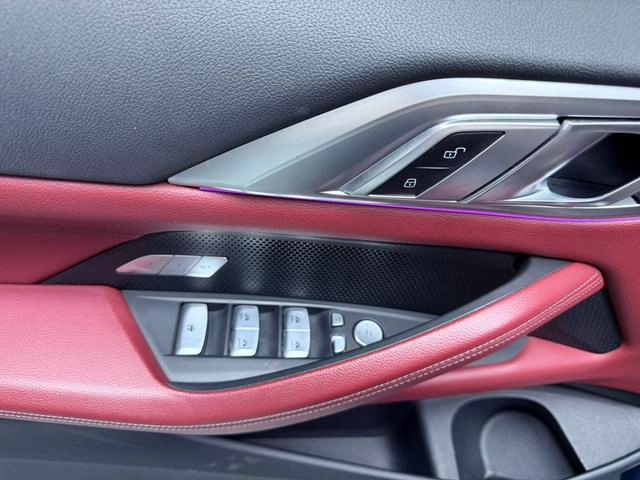 BMW 4 Series 2022 425i Convertible M Sports suit interior photo 9