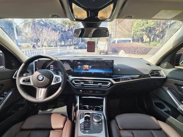 BMW 3 Series 2023 325Li M Sports Night Suit interior photo 13