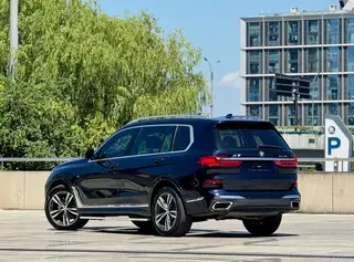 BMW X7 2021 xDrive40i Премиум-класса M Спортивный костюм экстерьер фото 3