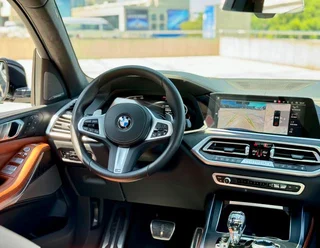 BMW X7 2021 xDrive40i Премиум-класса M Спортивный костюм интерьер фото 6