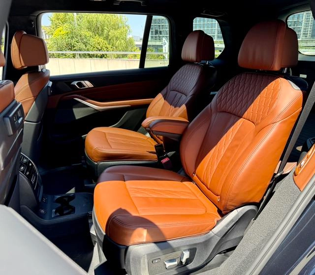 BMW X7 2021 xDrive40i Премиум-класса M Спортивный костюм интерьер фото 9