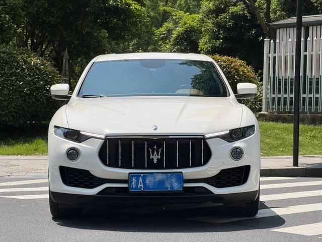 Maserati Levante 2021 3.0T Standard Edition exterior photo 2