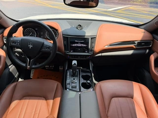 Maserati Levante 2021 3.0T Standard Edition interior photo 7