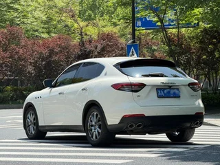 Maserati Levante 2021 3.0T Standard Edition interior photo 8