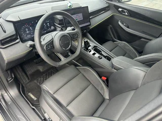 LYNK & CO 03 2023 1.5TD DCT Strength Pro interior photo 12