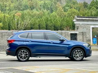BMW X1 2022 sDrive25Li Лидирующий экстерьер фото 4
