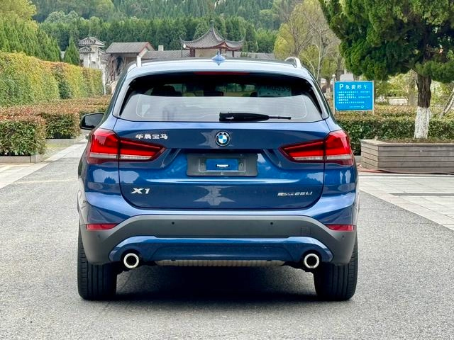 BMW X1 2022 sDrive25Li Лидирующий экстерьер фото 7
