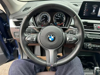 BMW X1 2022 sDrive25Li Лидирующий интерьер фото 15