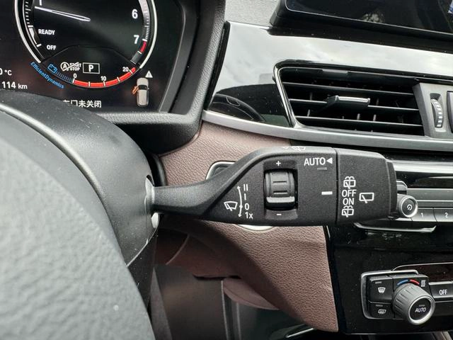 BMW X1 2022 sDrive25Li Лидирующий интерьер фото 19