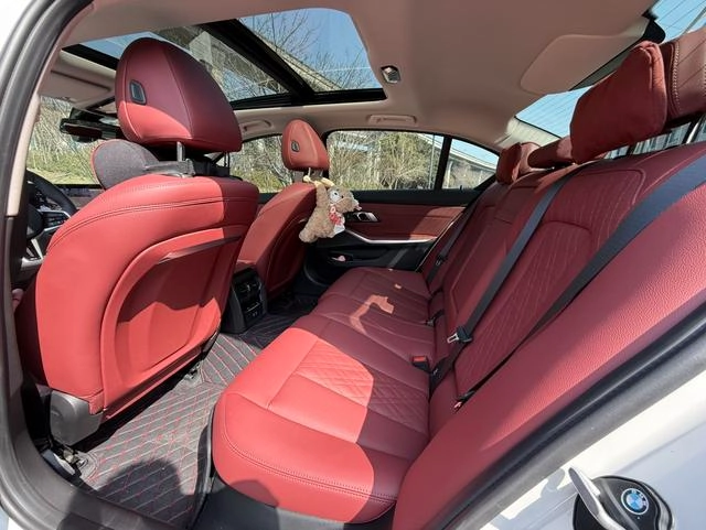 BMW 3 Series 2025 330Li M Sports Night Suit interior photo 9