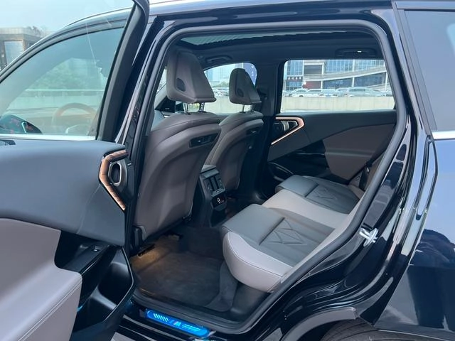 BMW X3 2025 xDrive30L Premium Class M Sports suit interior photo 14