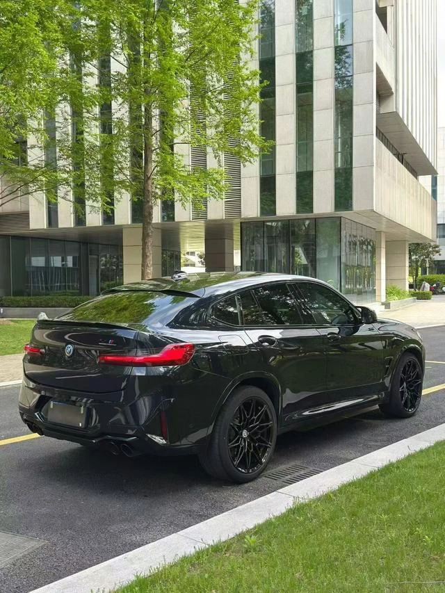 BMW X4 M 2022 X4 M Thunder Edition interior photo 8