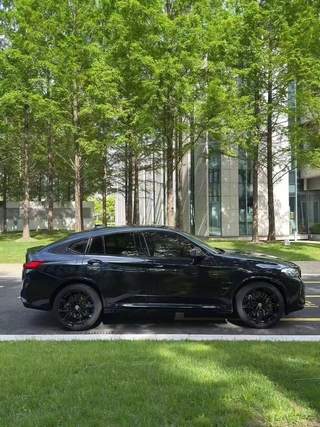 BMW X4 M 2022 X4 M Thunder Edition interior photo 9