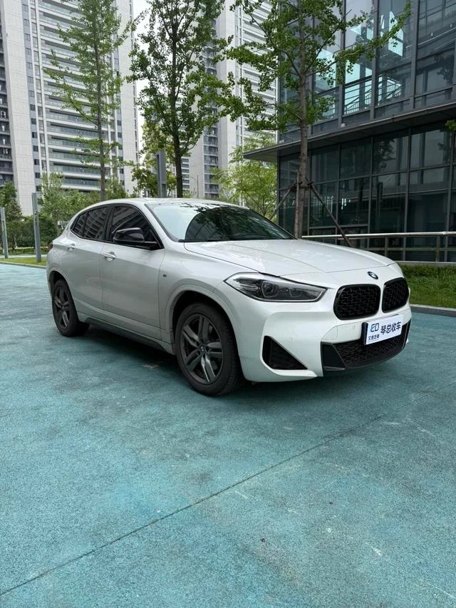 BMW X2 2023 sDrive25i M Sports Obsidian Night Edition exterior photo 3
